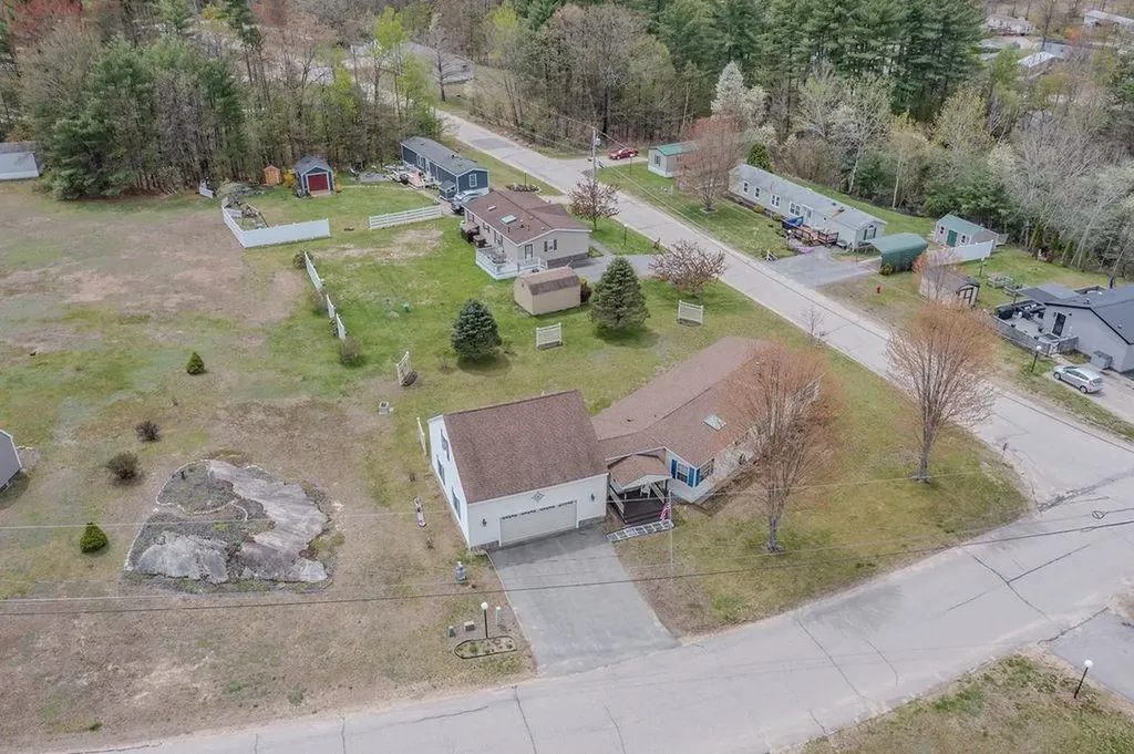 198 Spruce Drive Farmington NH 03835