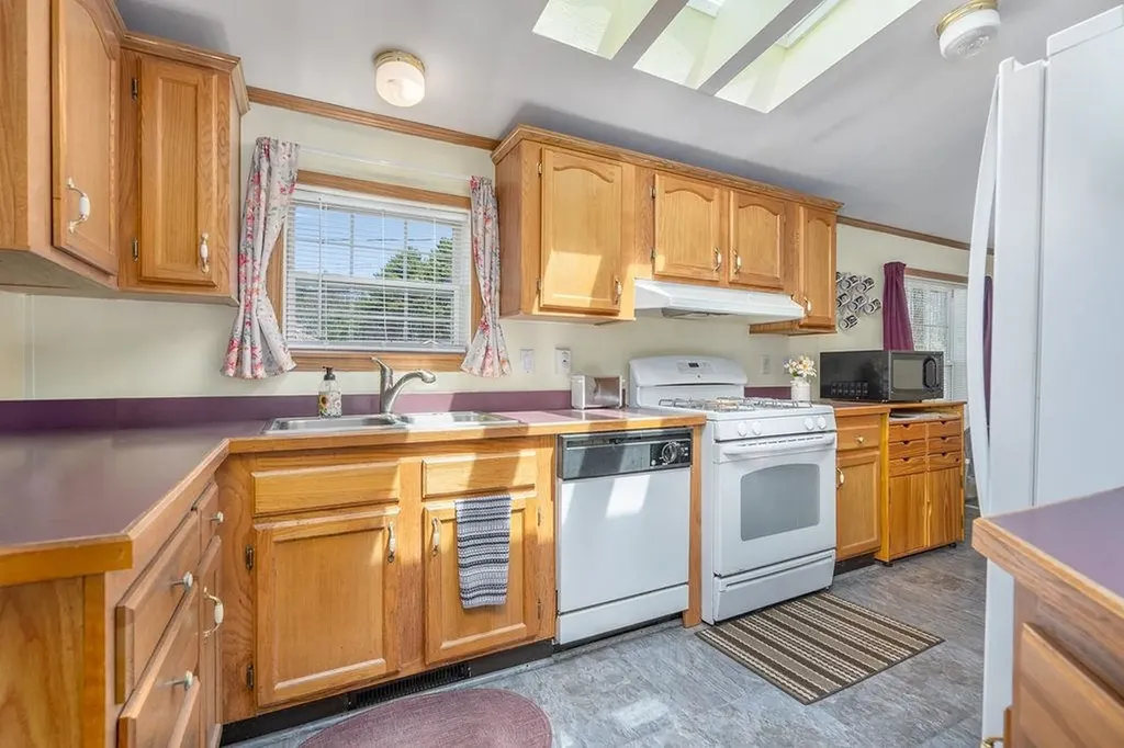 198 Spruce Drive Farmington NH 03835