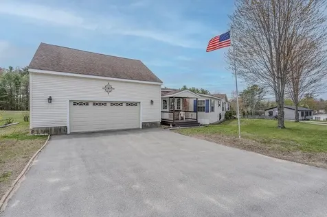 198 Spruce Drive Farmington NH 03835