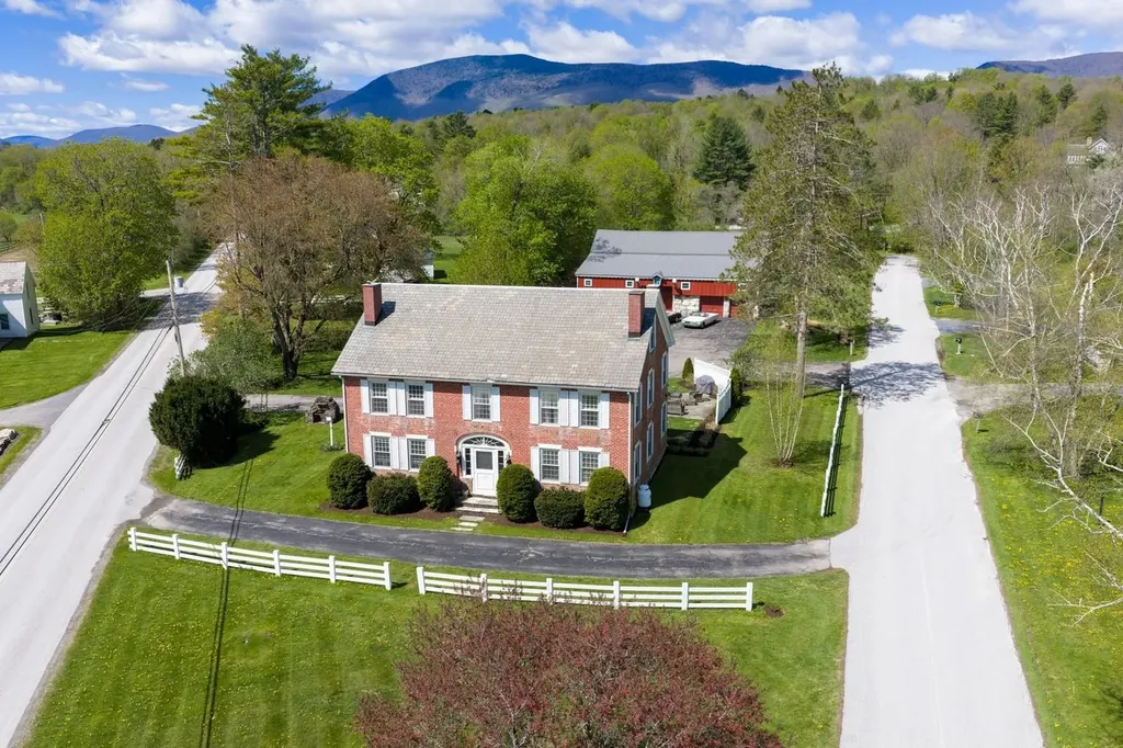 1677 Barnumville Road Manchester VT 05255