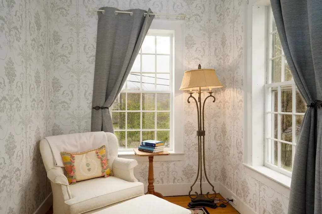 1677 Barnumville Road Manchester VT 05255