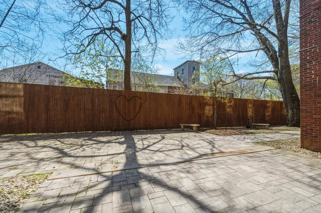 156 Front Street Exeter NH 03833