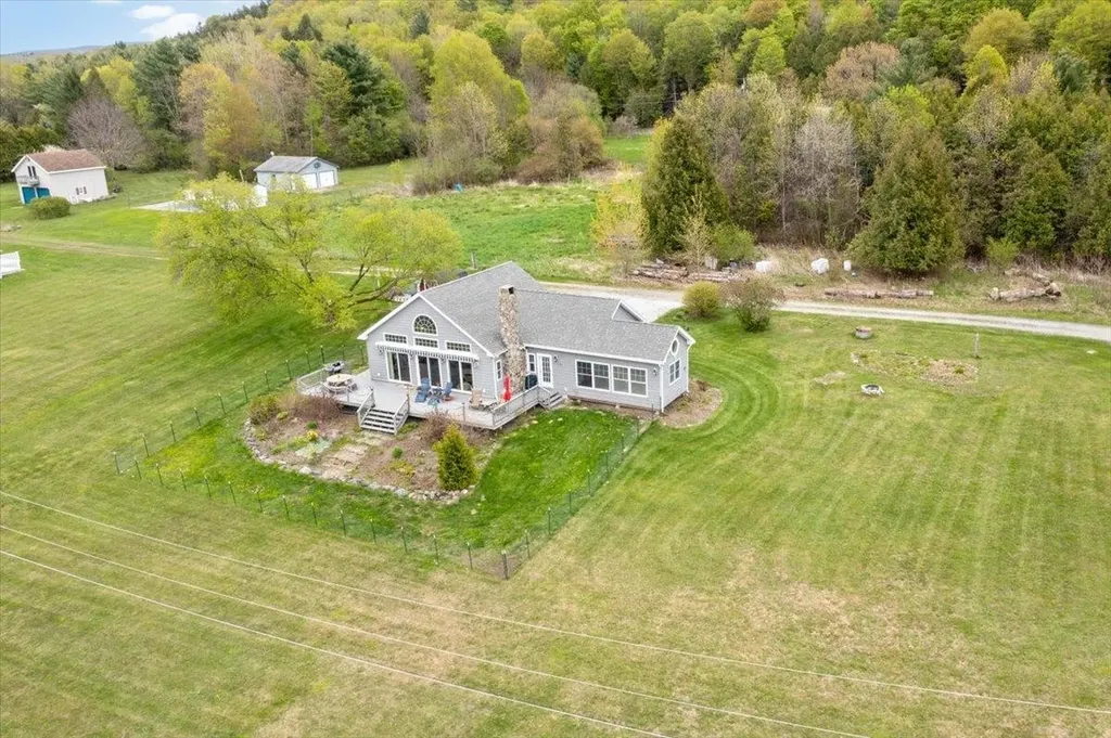 61 Sweeney Farm North Road Georgia VT 05478