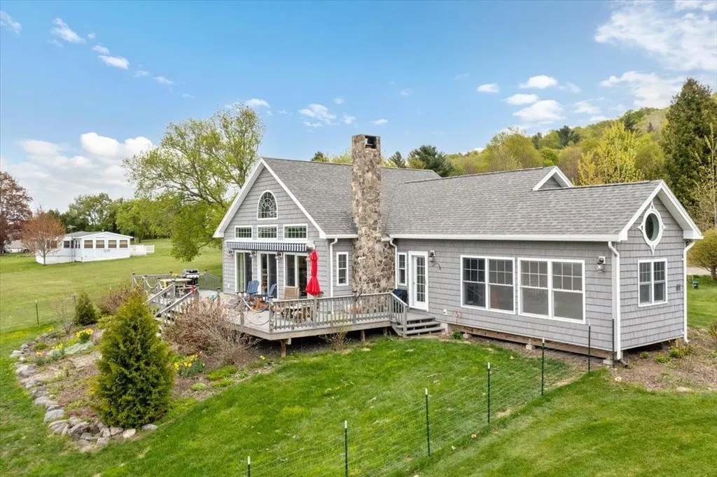 61 Sweeney Farm Road North Georgia VT 05478