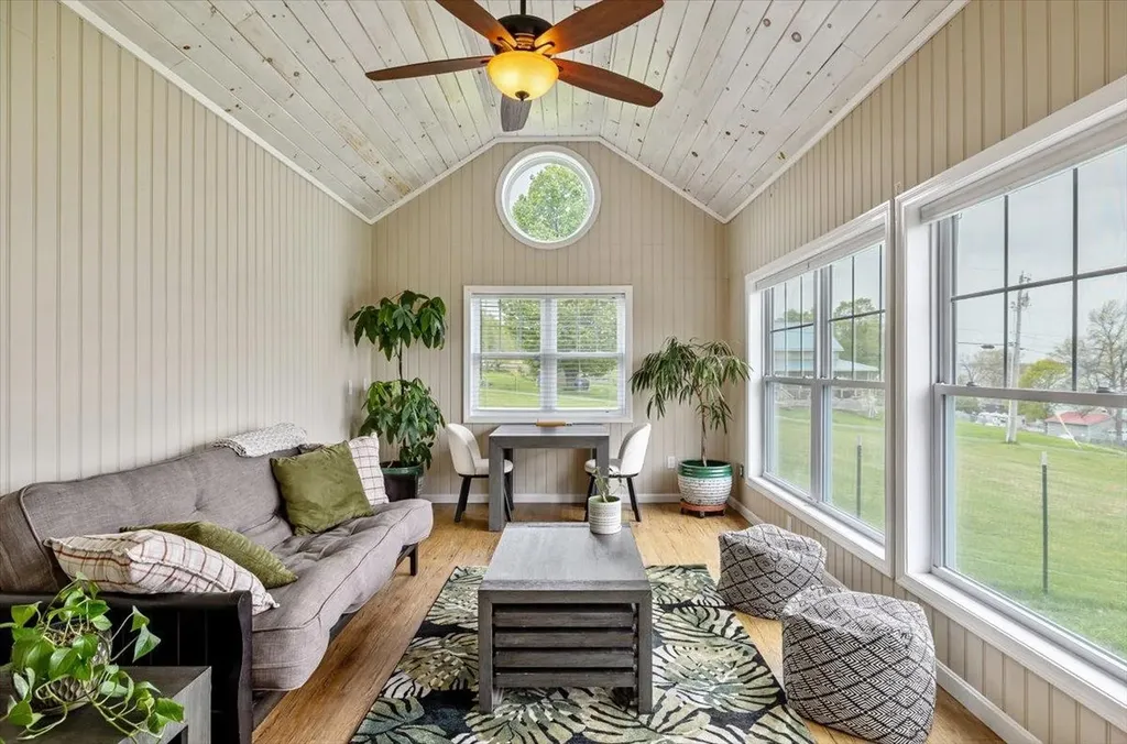 61 Sweeney Farm Road North Georgia VT 05478