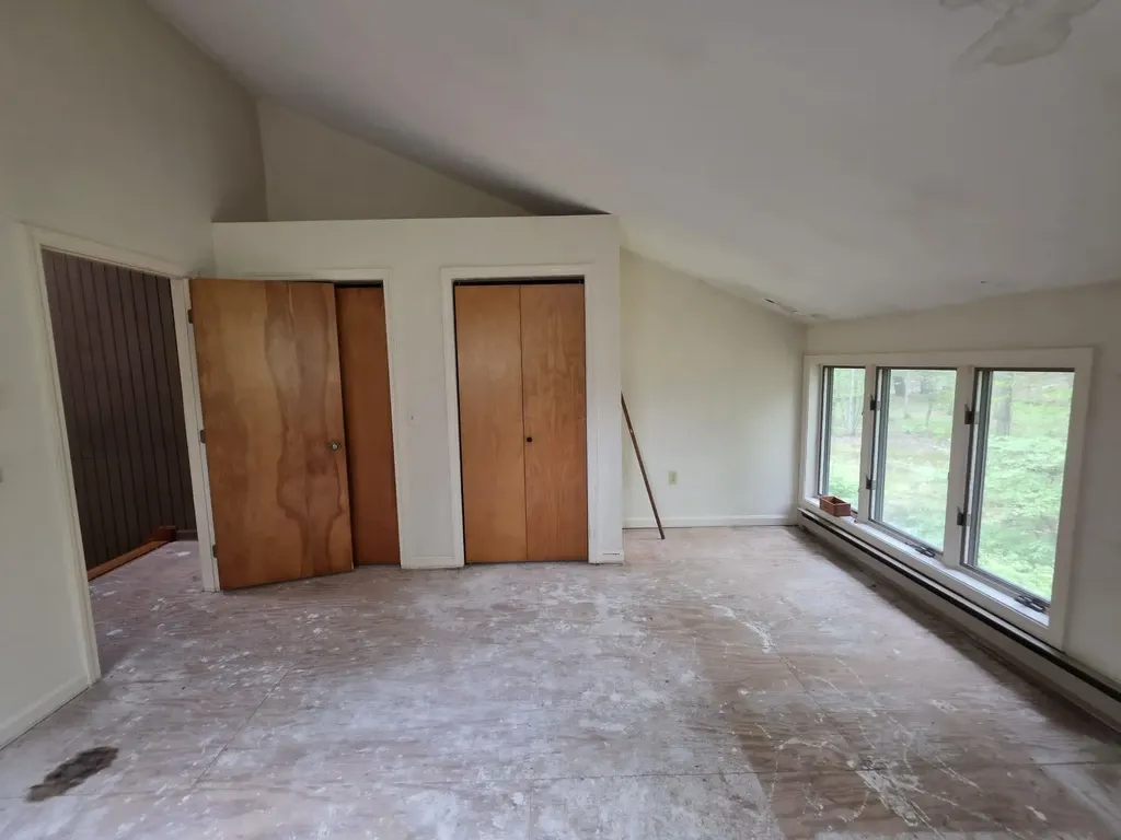 9 Evergreen Lane Brattleboro VT 05301