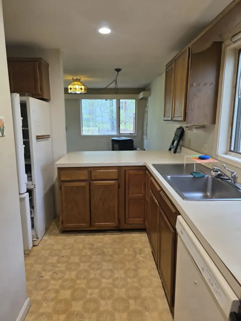 9 Evergreen Lane Brattleboro VT 05301