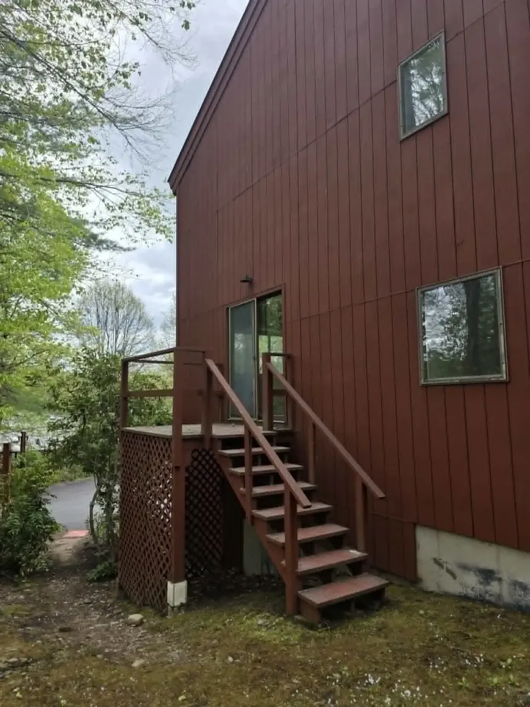 9 Evergreen Lane Brattleboro VT 05301