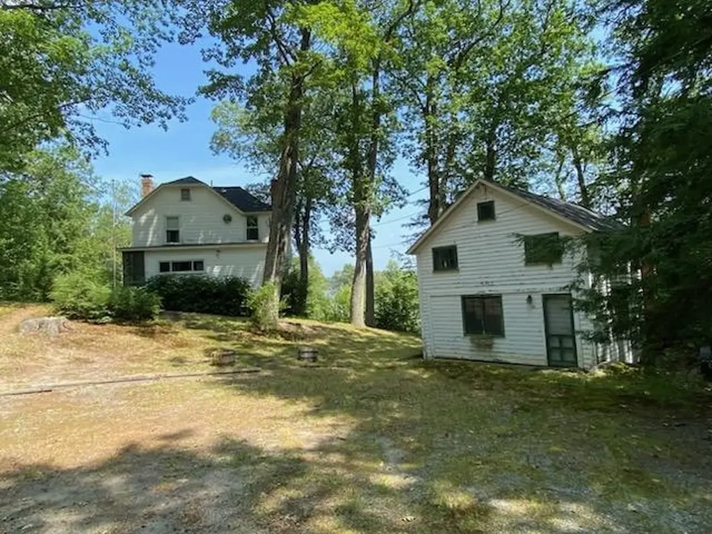 21 Hospitality Way Newbury NH 03255