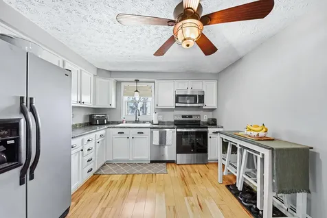 594 Dix Street Manchester NH 03103
