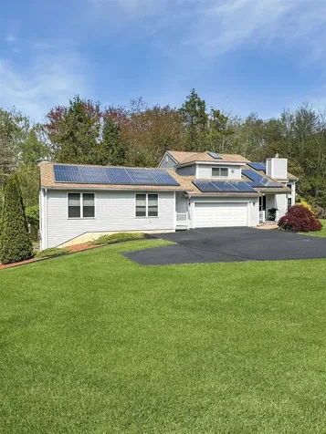 87 Pilgrim Circle Hampstead NH 03826