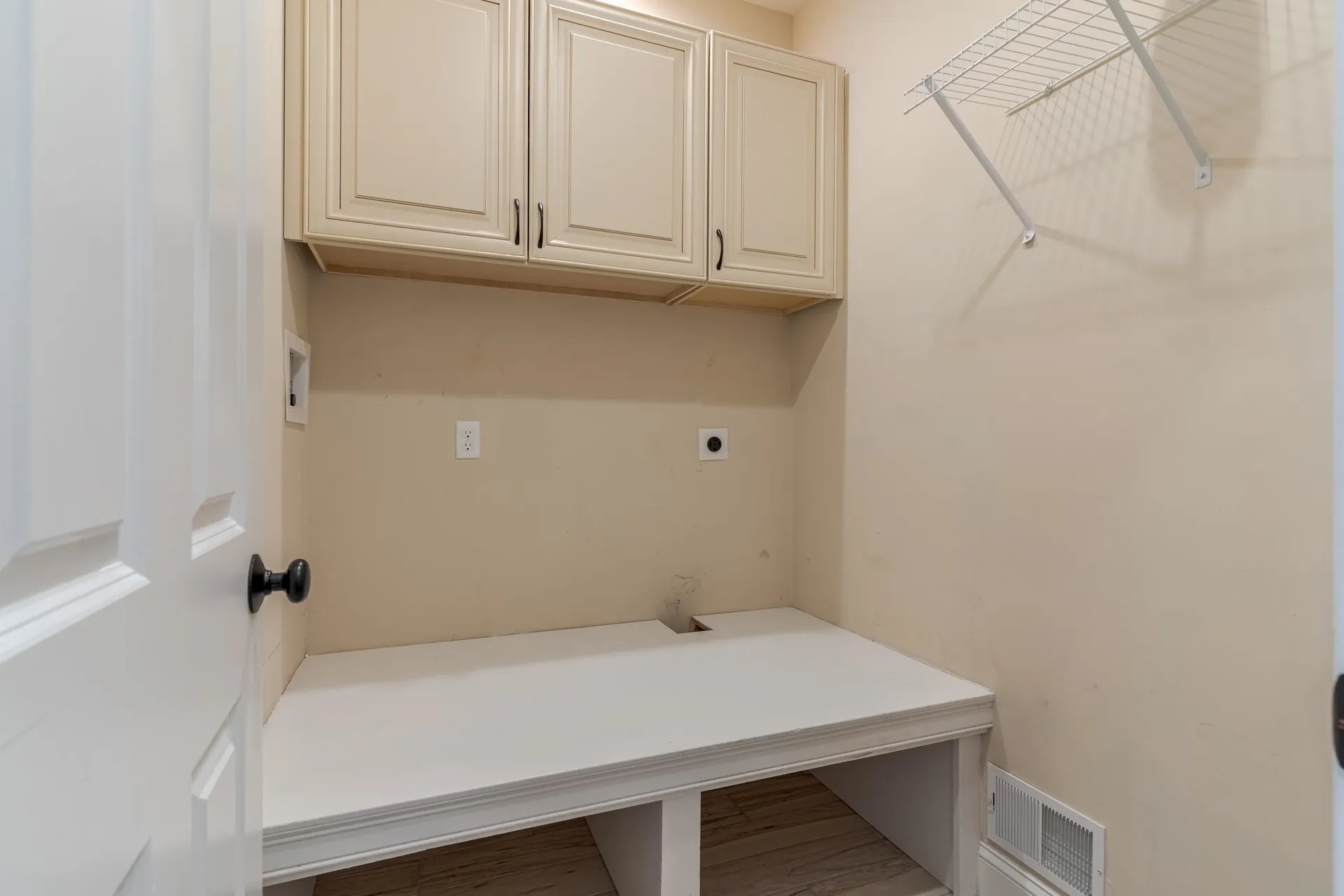 196 Dallaire Street Manchester NH 03104