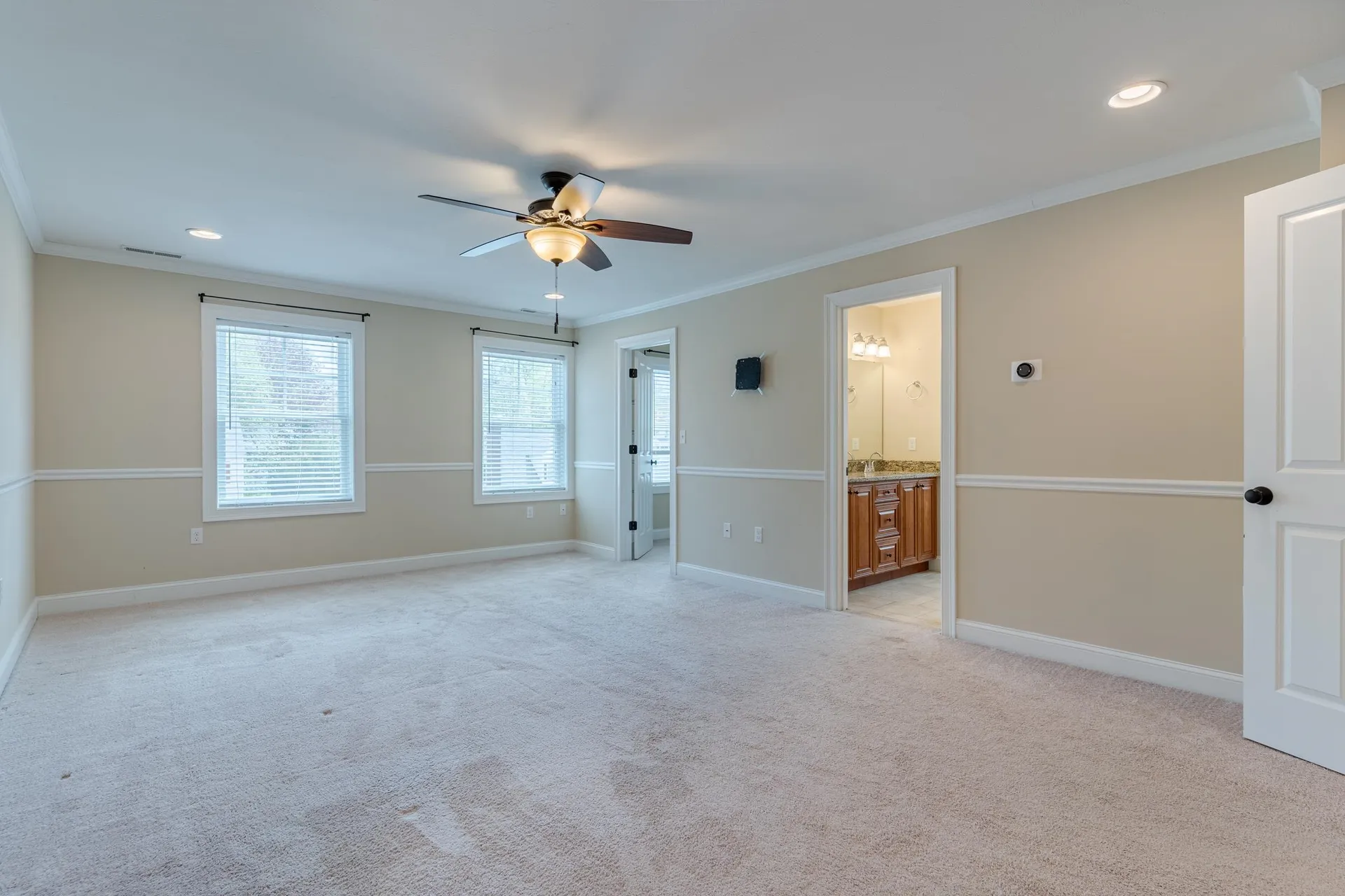 196 Dallaire Street Manchester NH 03104