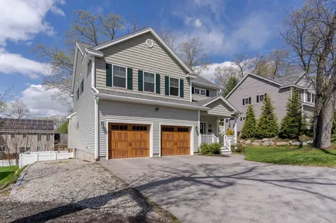 196 Dallaire Street Manchester NH 03104