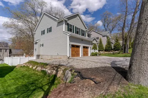 196 Dallaire Street Manchester NH 03104