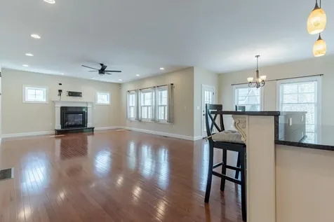 196 Dallaire Street Manchester NH 03104