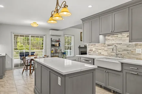 9 Homestead Lane Brentwood NH 03833