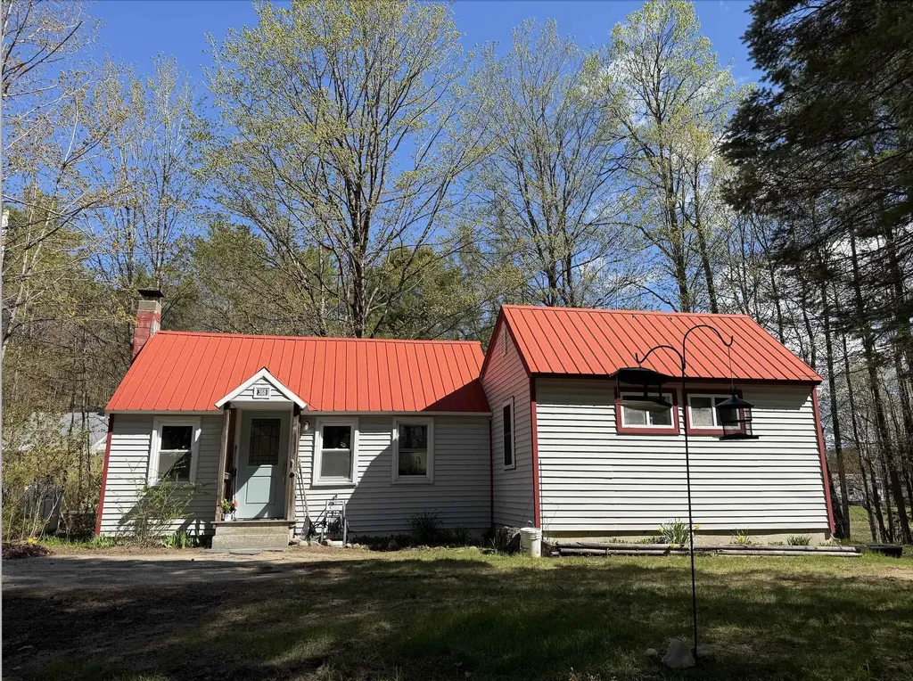 368 New Hampshire Route 175 Holderness NH 03245
