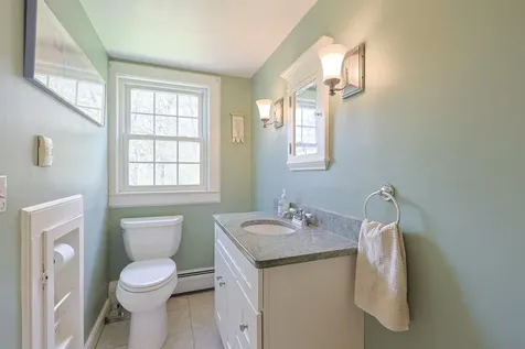 95 Kingston Road Exeter NH 03833