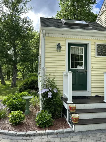 95 Kingston Road Exeter NH 03833