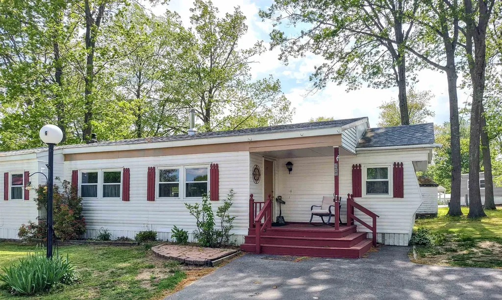 6 So Dewberry Lane Rochester NH 03867