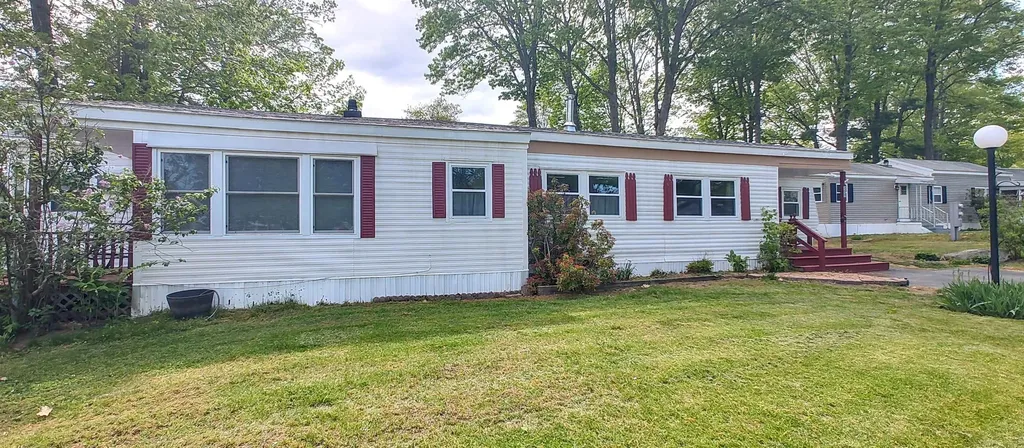 6 So Dewberry Lane Rochester NH 03867