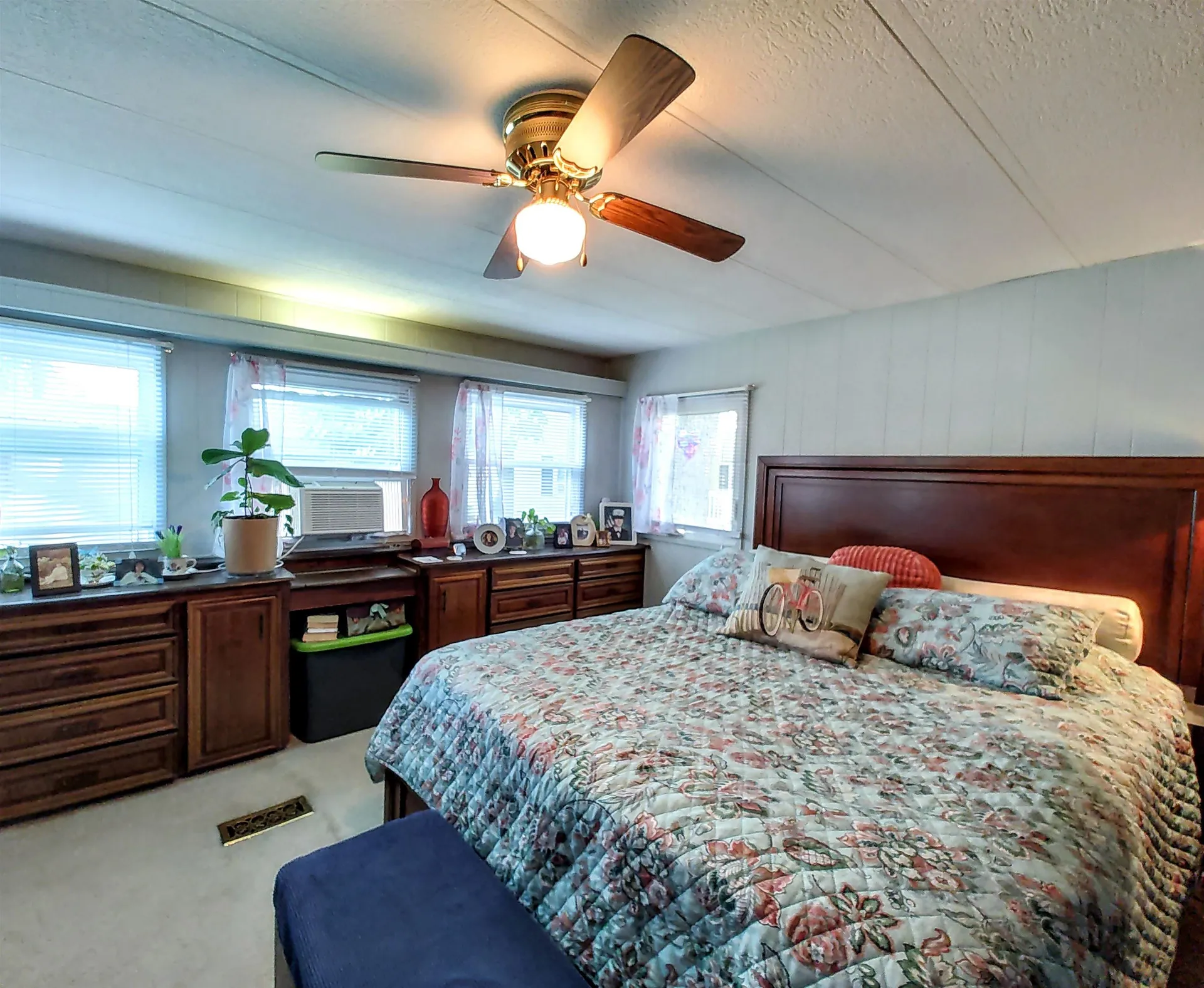6 So Dewberry Lane Rochester NH 03867
