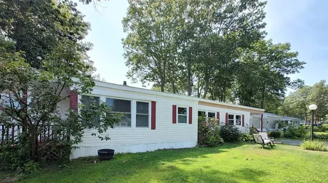 6 So Dewberry Lane Rochester NH 03867