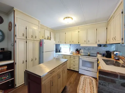 6 So Dewberry Lane Rochester NH 03867