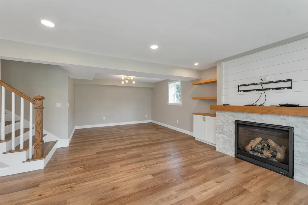 209 Belknap Mountain Road Gilford NH 03249
