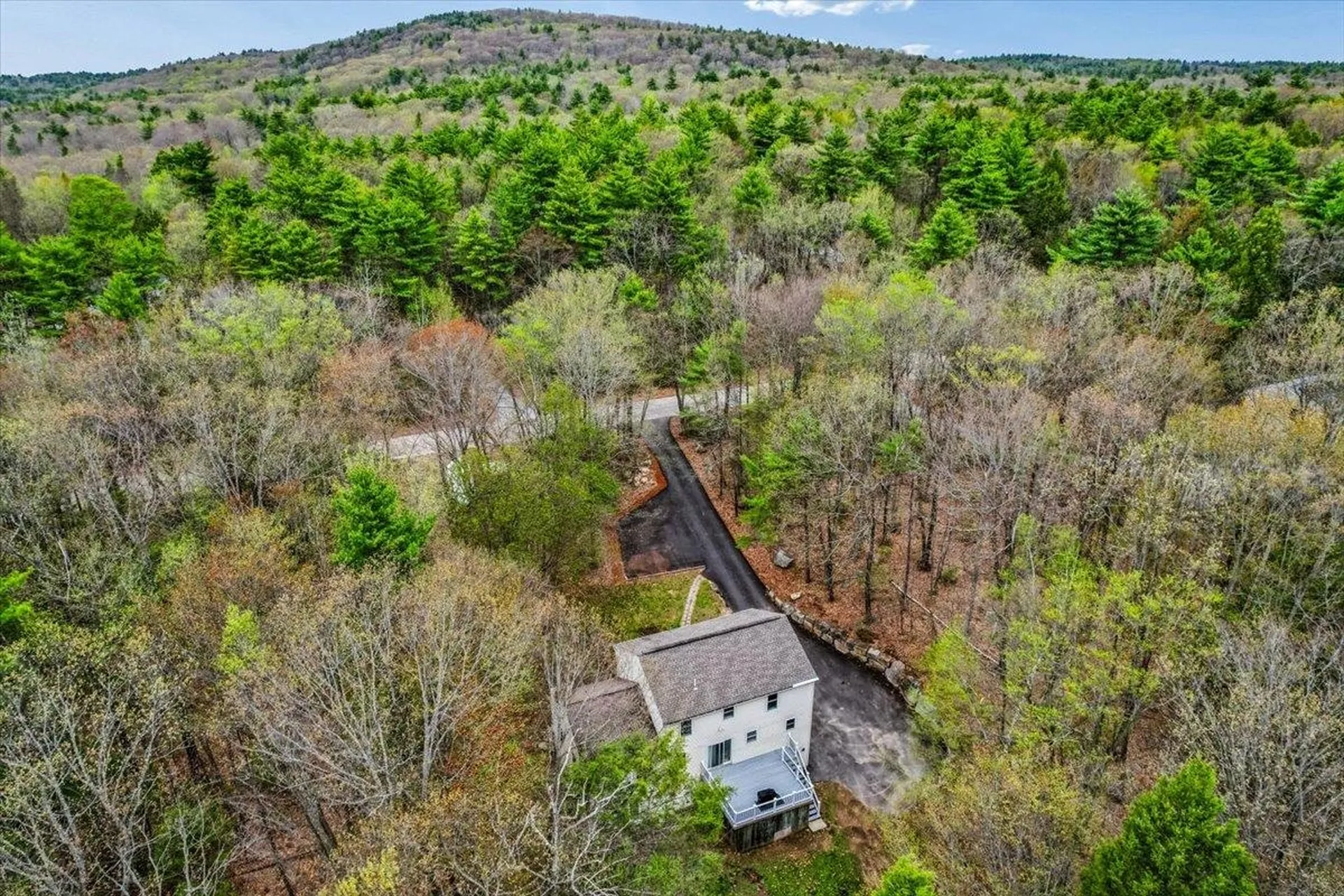 84 Horizon Lane Candia NH 03034