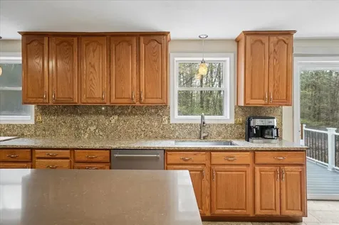 84 Horizon Lane Candia NH 03034