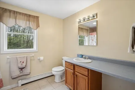 84 Horizon Lane Candia NH 03034