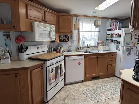 107 Sherwood Glen Somersworth NH 03878