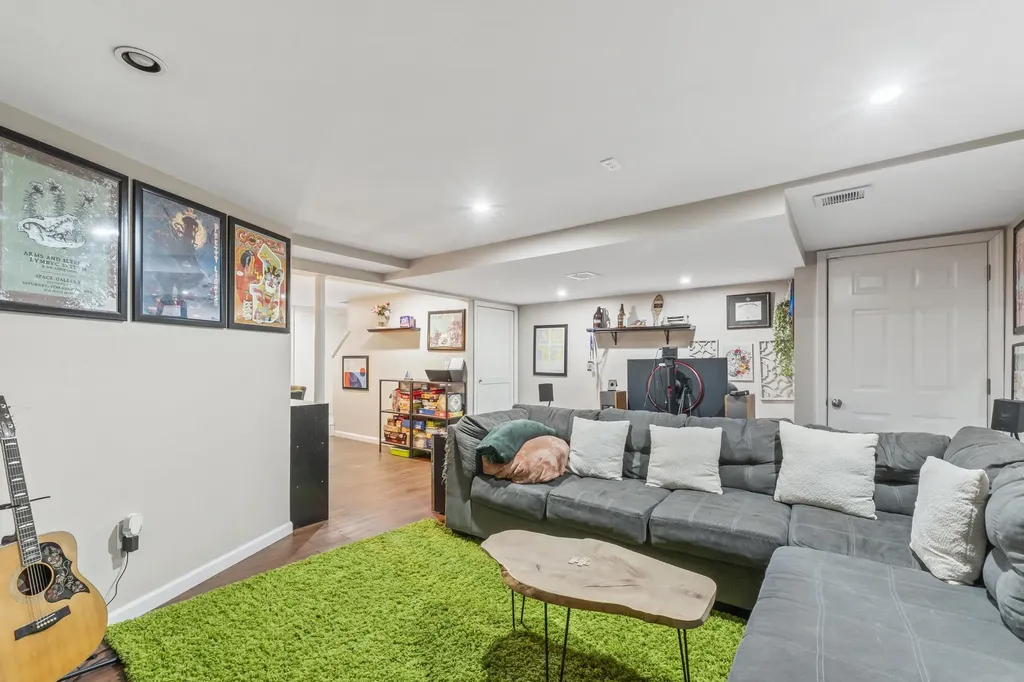 57 Newtown Plains Road Lee NH 03861