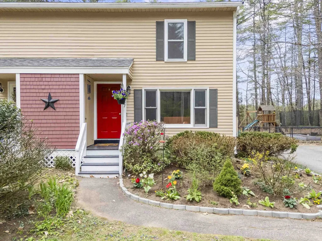 57 Newtown Plains Road Lee NH 03861