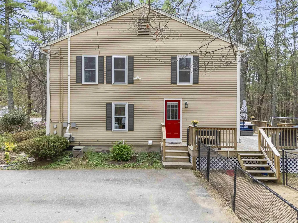 57 Newtown Plains Road Lee NH 03861