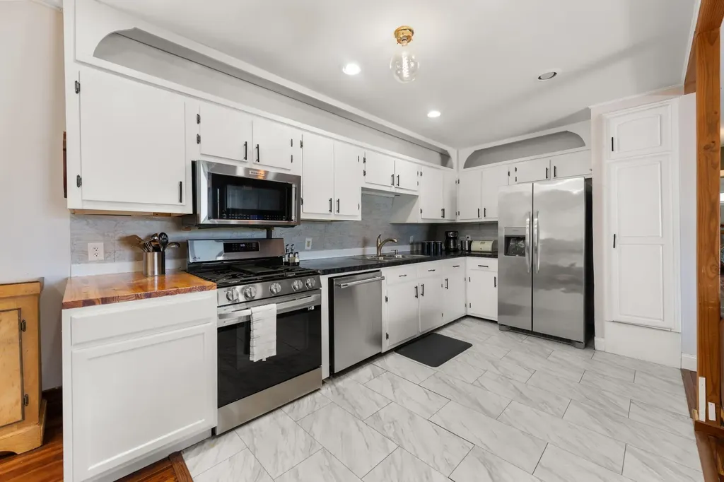 1557 N Groton Road Groton NH 03266