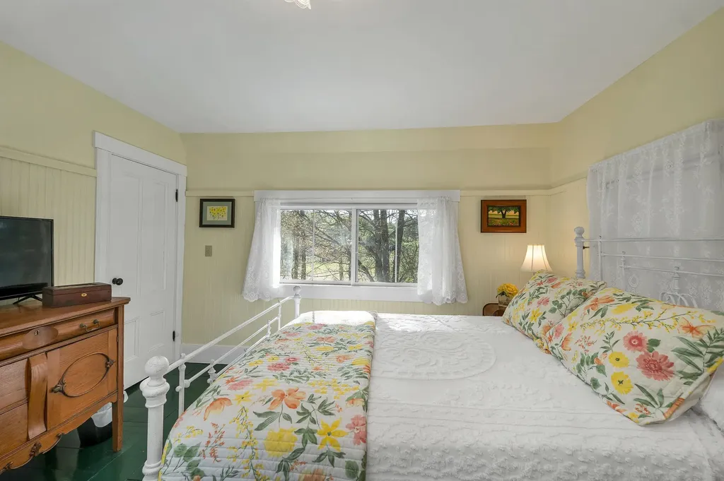 24 Rosewood Lane Madison NH 03875