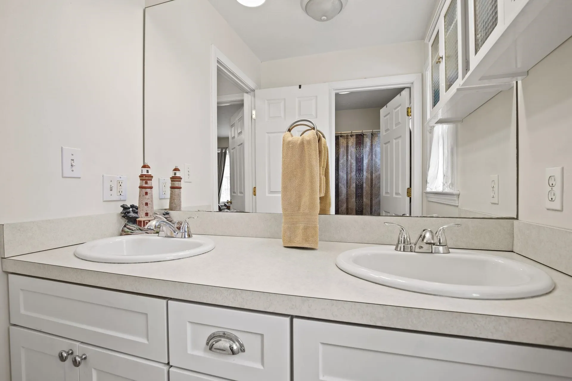 5 Izzy Lane Kittery ME 03904