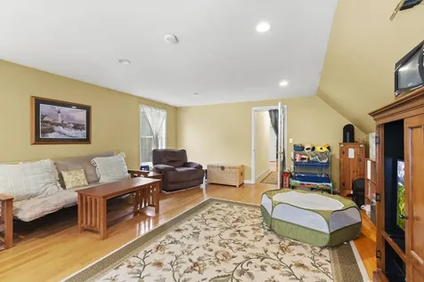 5 Izzy Lane Kittery ME 03904