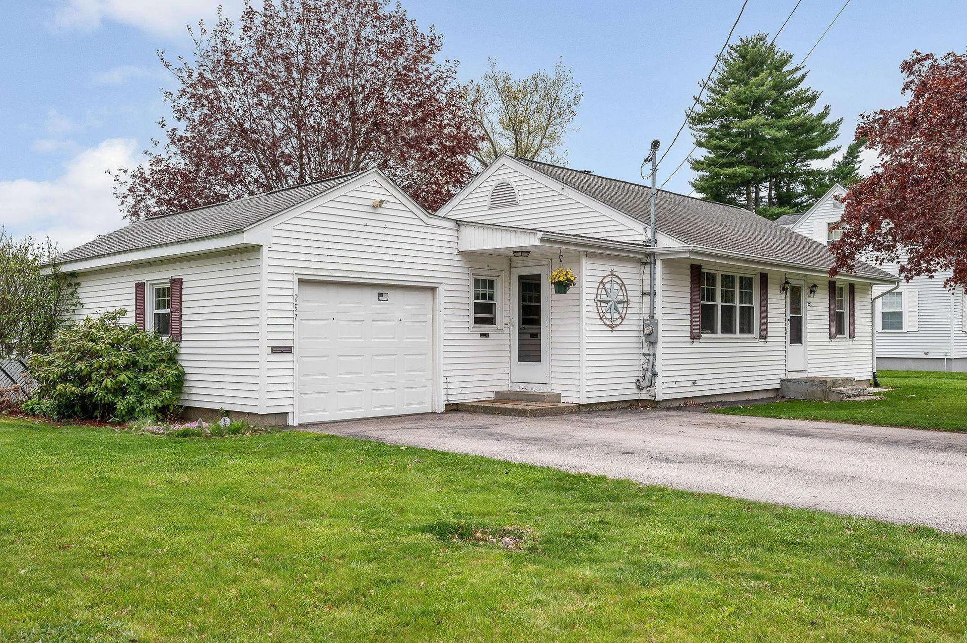 257 Seames Drive Manchester NH 03103-3945