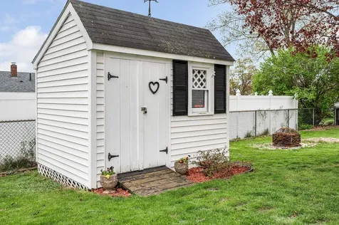 257 Seames Drive Manchester NH 03103-3945