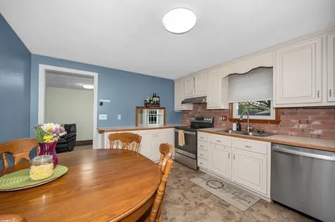 257 Seames Drive Manchester NH 03103-3945