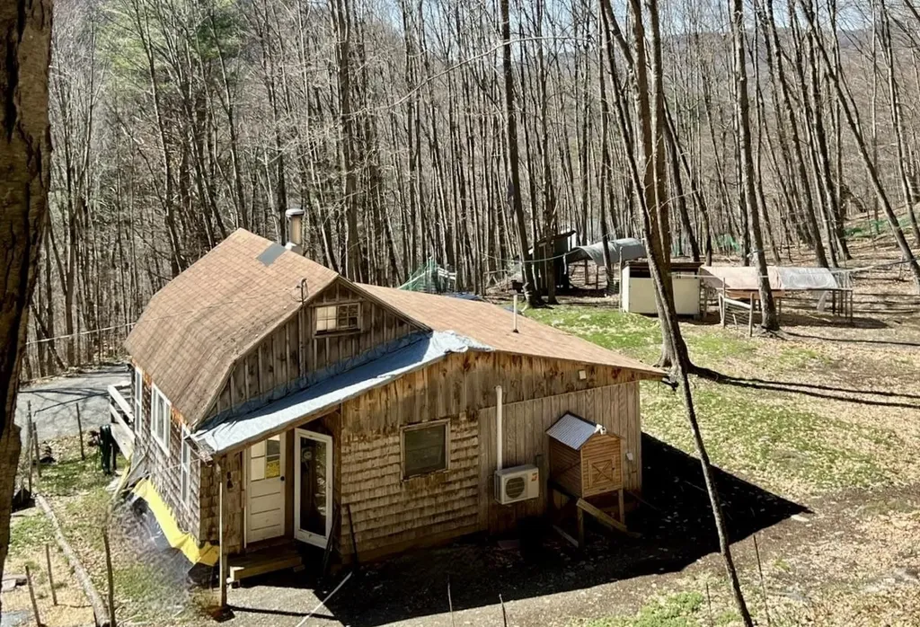 307 South Street Middletown Springs VT 05757