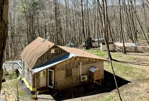 307 South Street Middletown Springs VT 05757