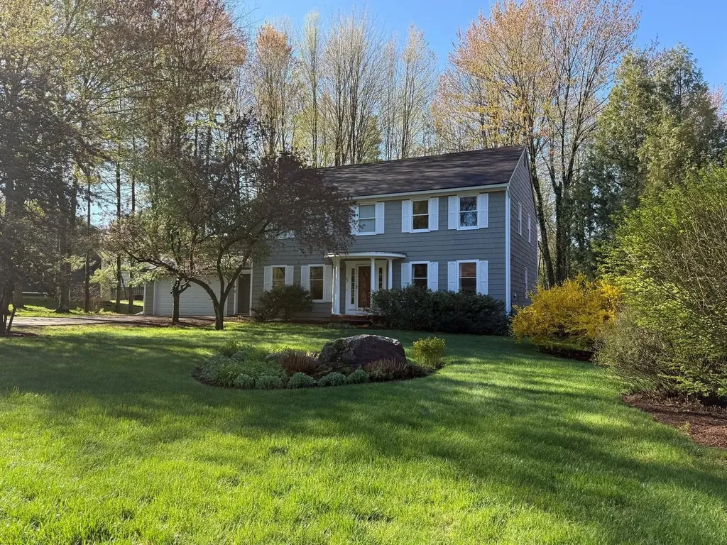62 Summit Circle Shelburne VT 05482