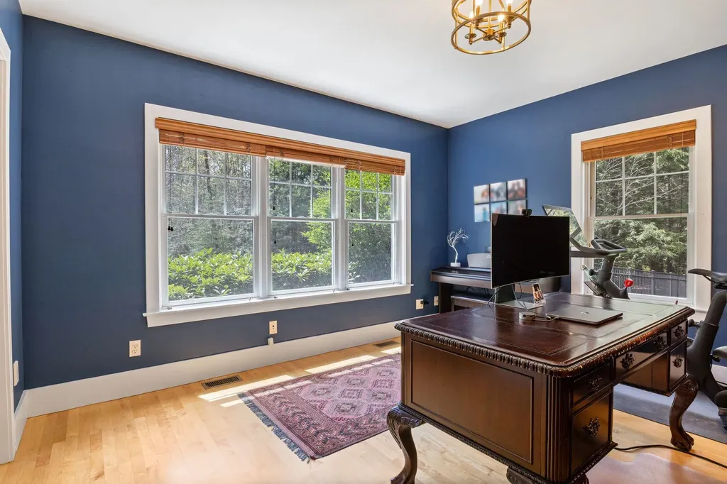 15 Wiggin Way Stratham NH 03885