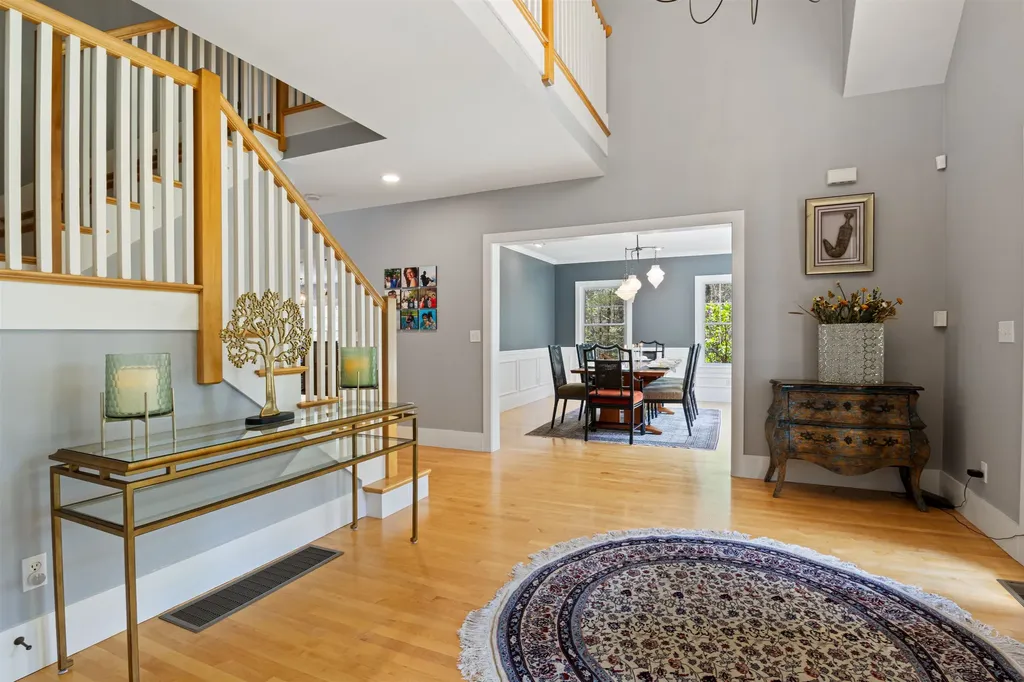 15 Wiggin Way Stratham NH 03885