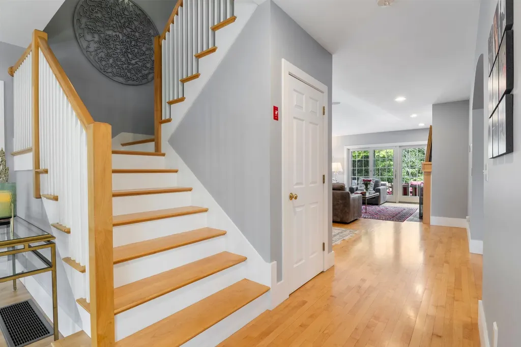 15 Wiggin Way Stratham NH 03885